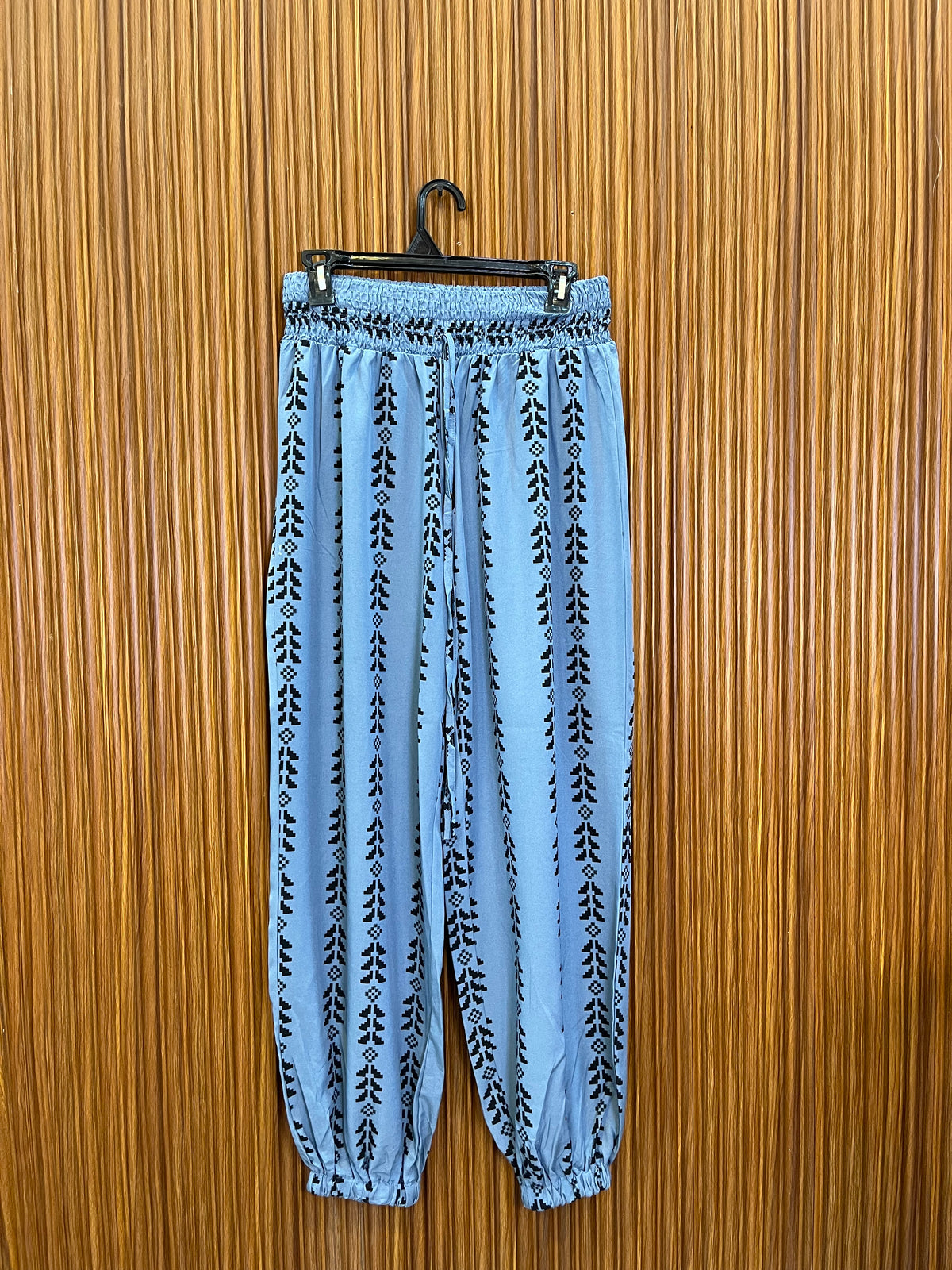 Waist  28 Length 40 Western Womens Trouser
