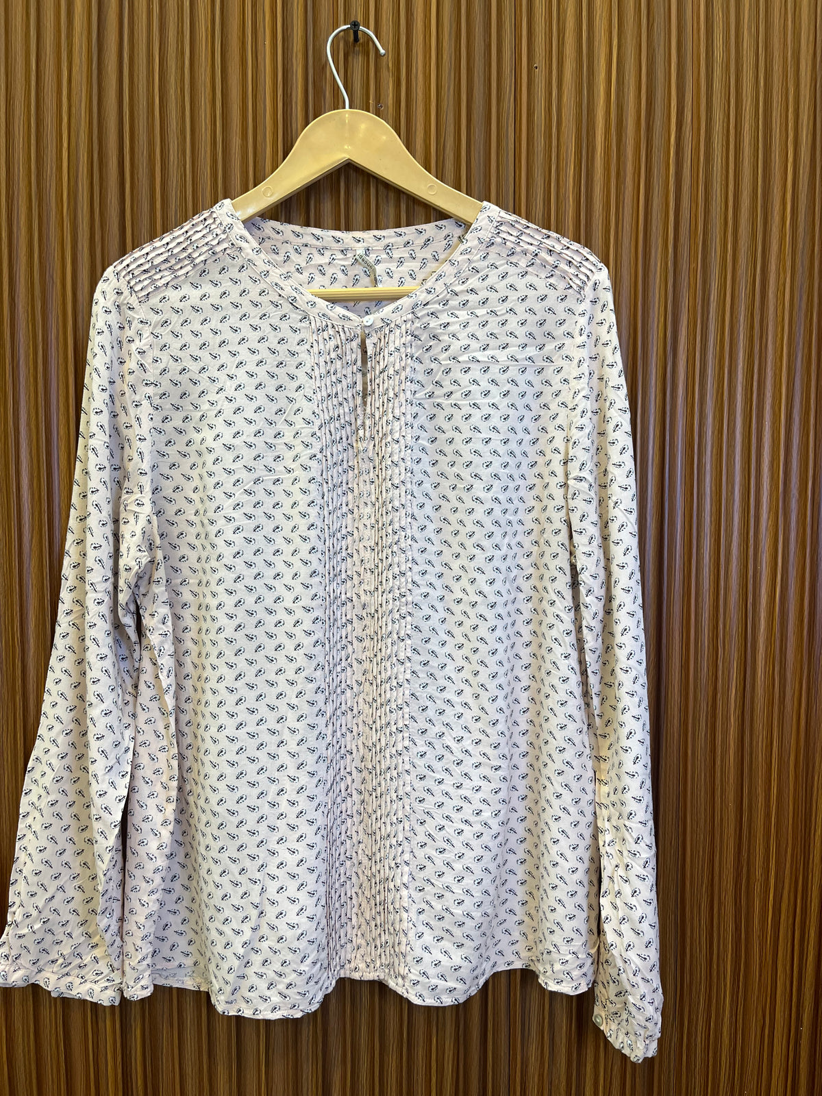 Chest  21 Length 25 |  Western branded Women's Full Sleeve Top