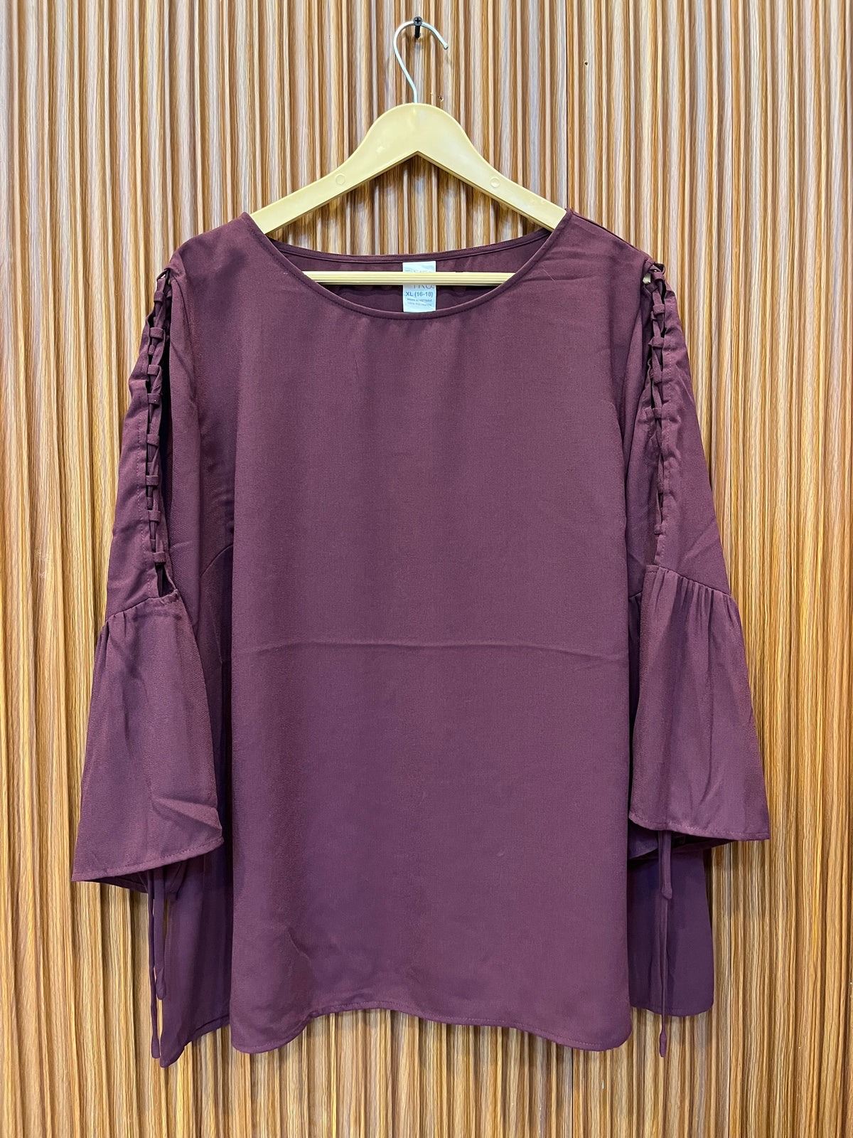 Chest 22 |Length 26 to 27 |  Western branded Women's Full Sleeve Top