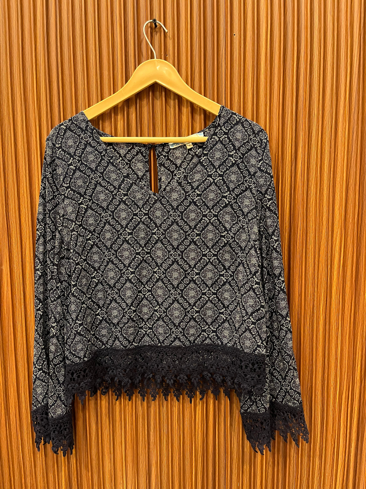 Chest 27 Length 21 |  Western branded Women's Full Sleeve Top
