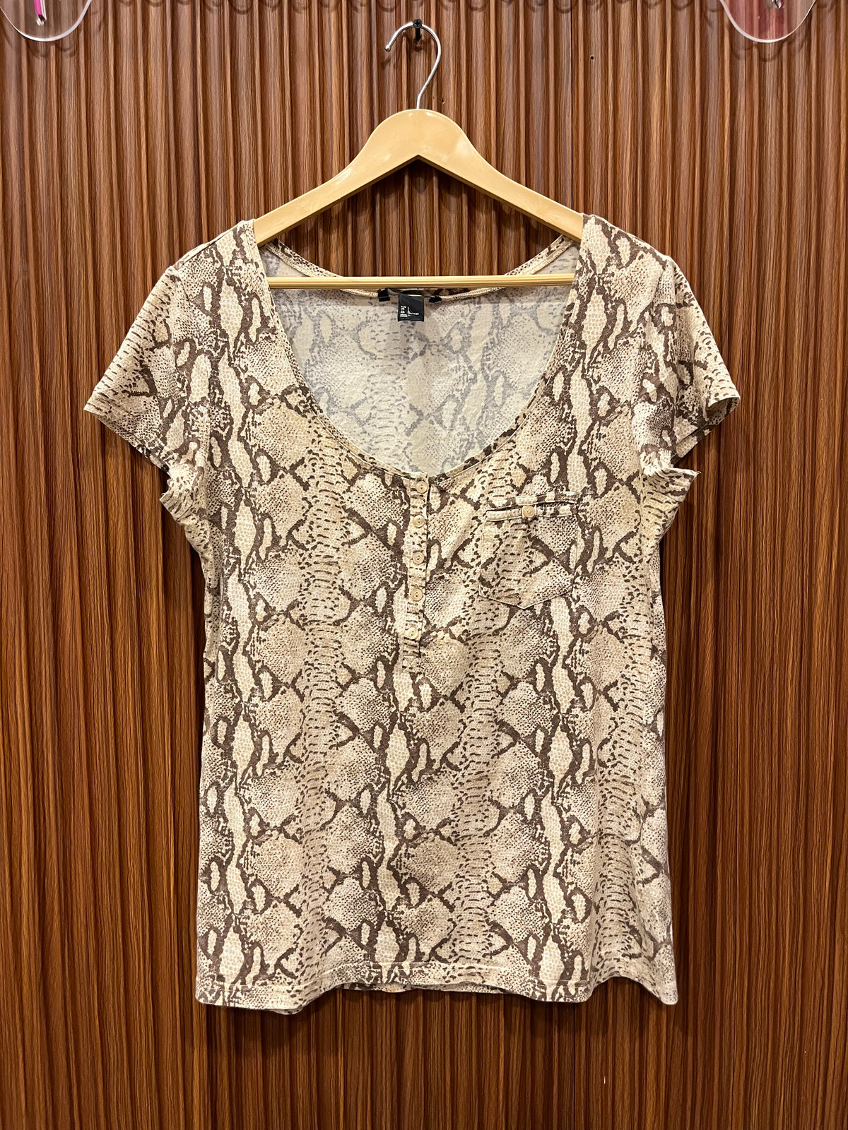 Chest 19 Length 26 | Branded Women T Shirt
