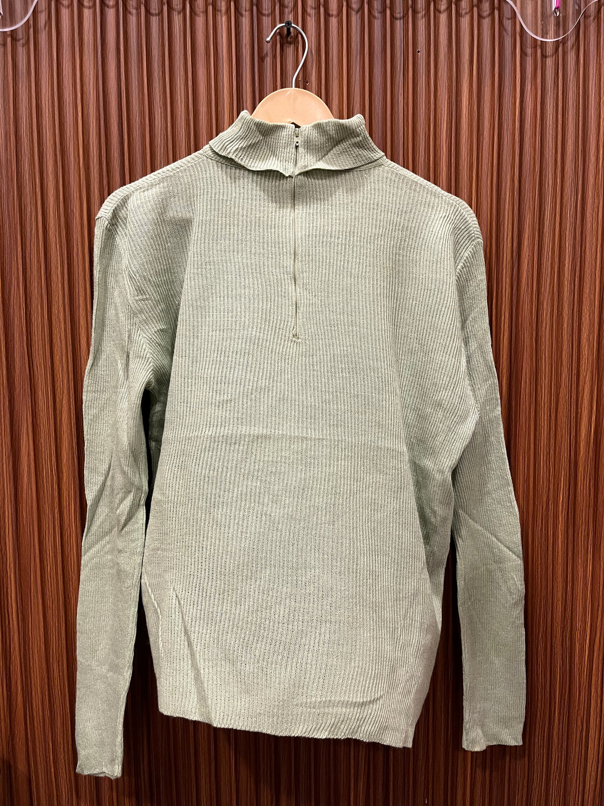 Chest 22 Length 24 | branded woman high neck