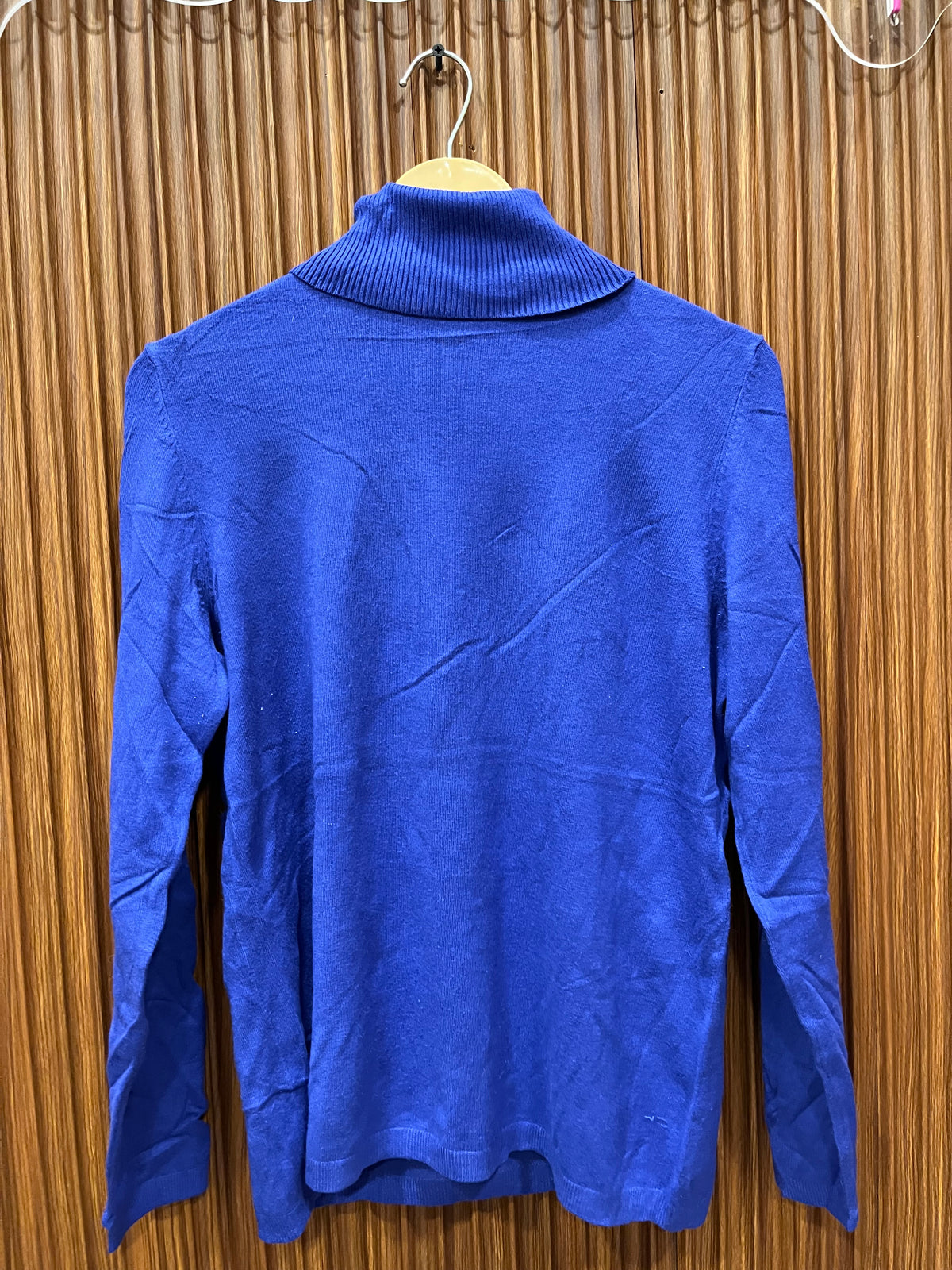 Chest 19 Length 24 | branded woman high neck