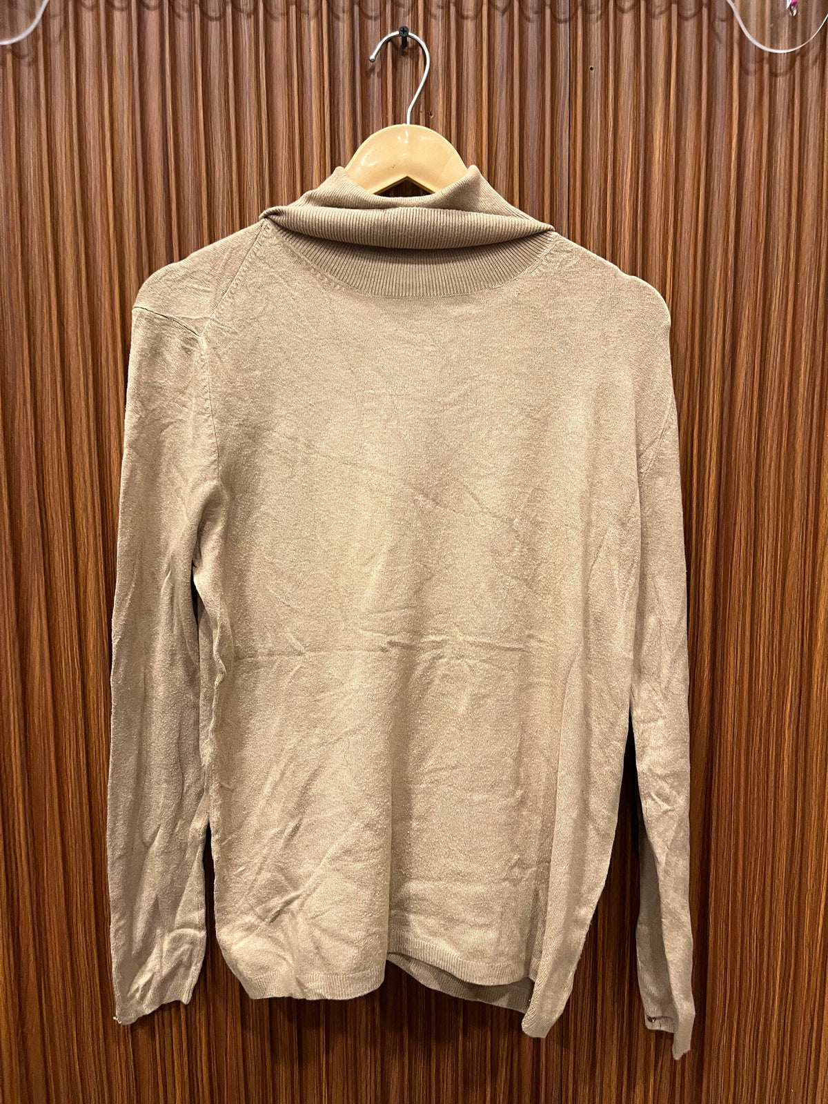 Chest 18 Length 24 | branded woman high neck