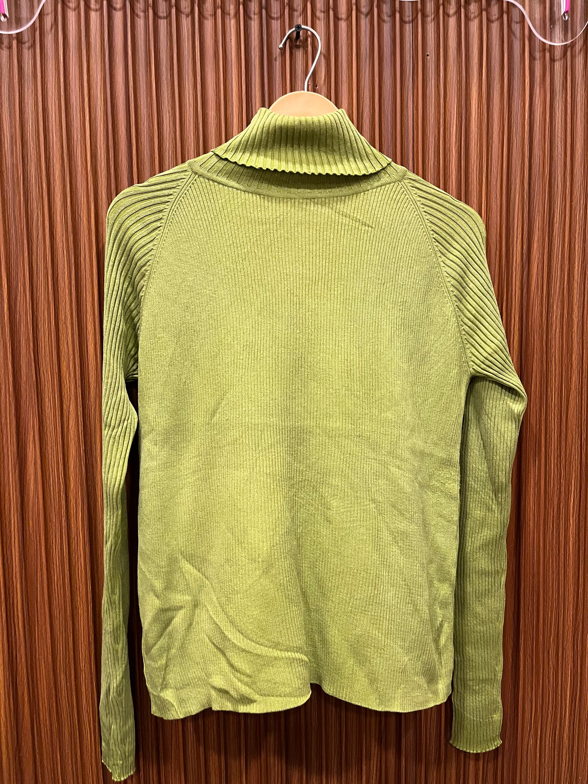 Chest 18 Length 23 | branded woman high neck