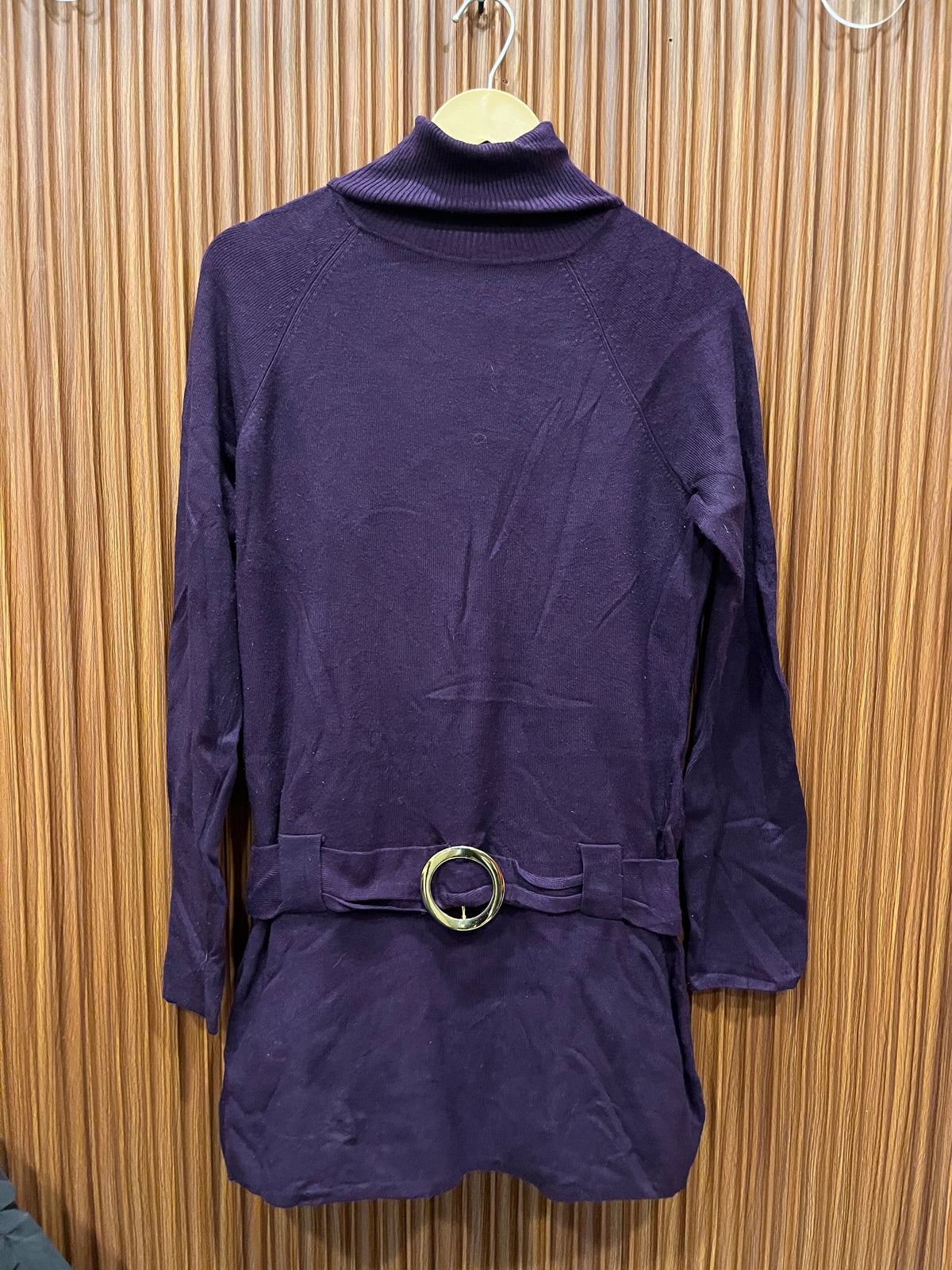 Chest 18 Length 31 | branded woman high neck