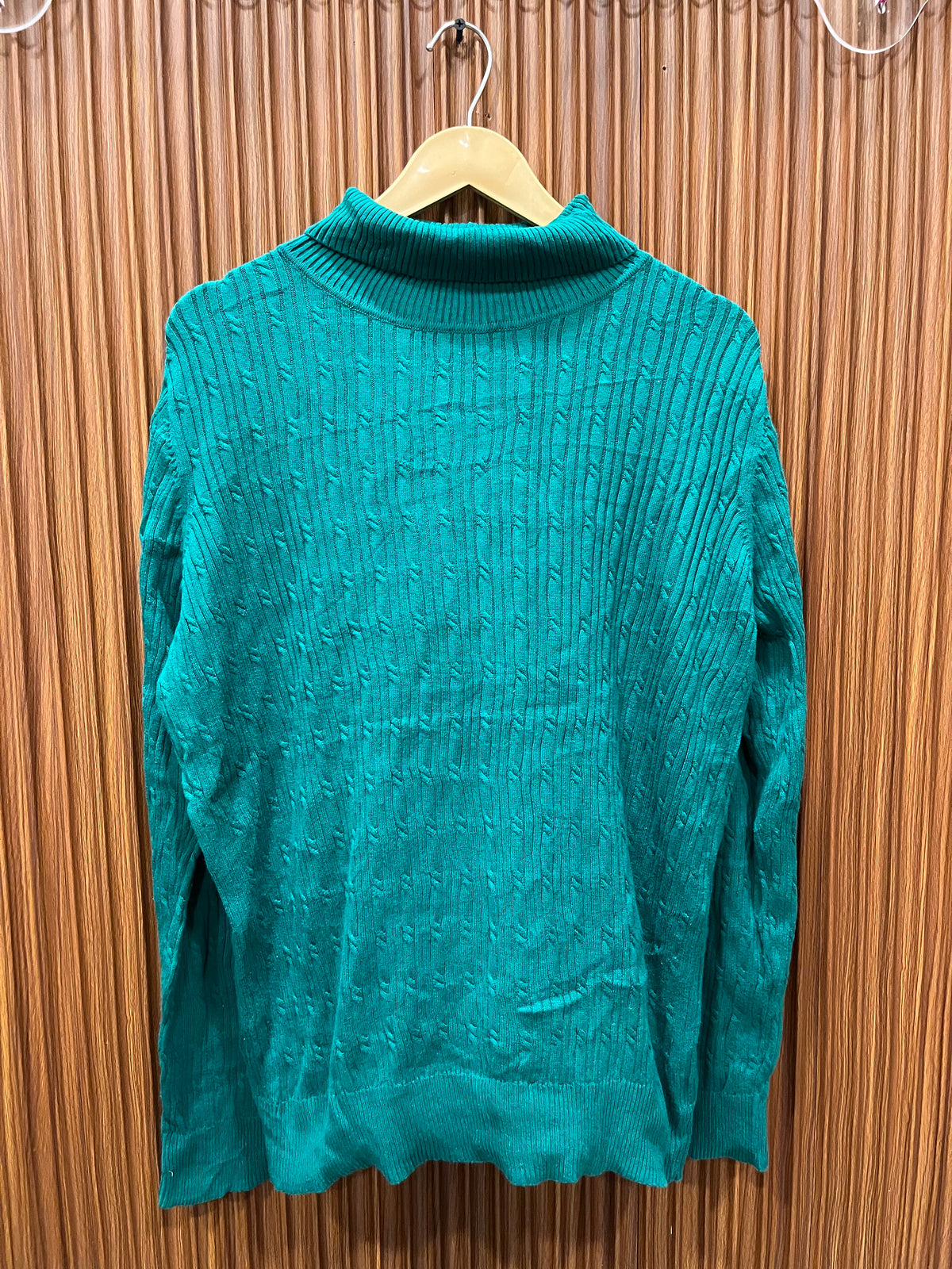 Chest 23 Length 23 | branded woman high neck