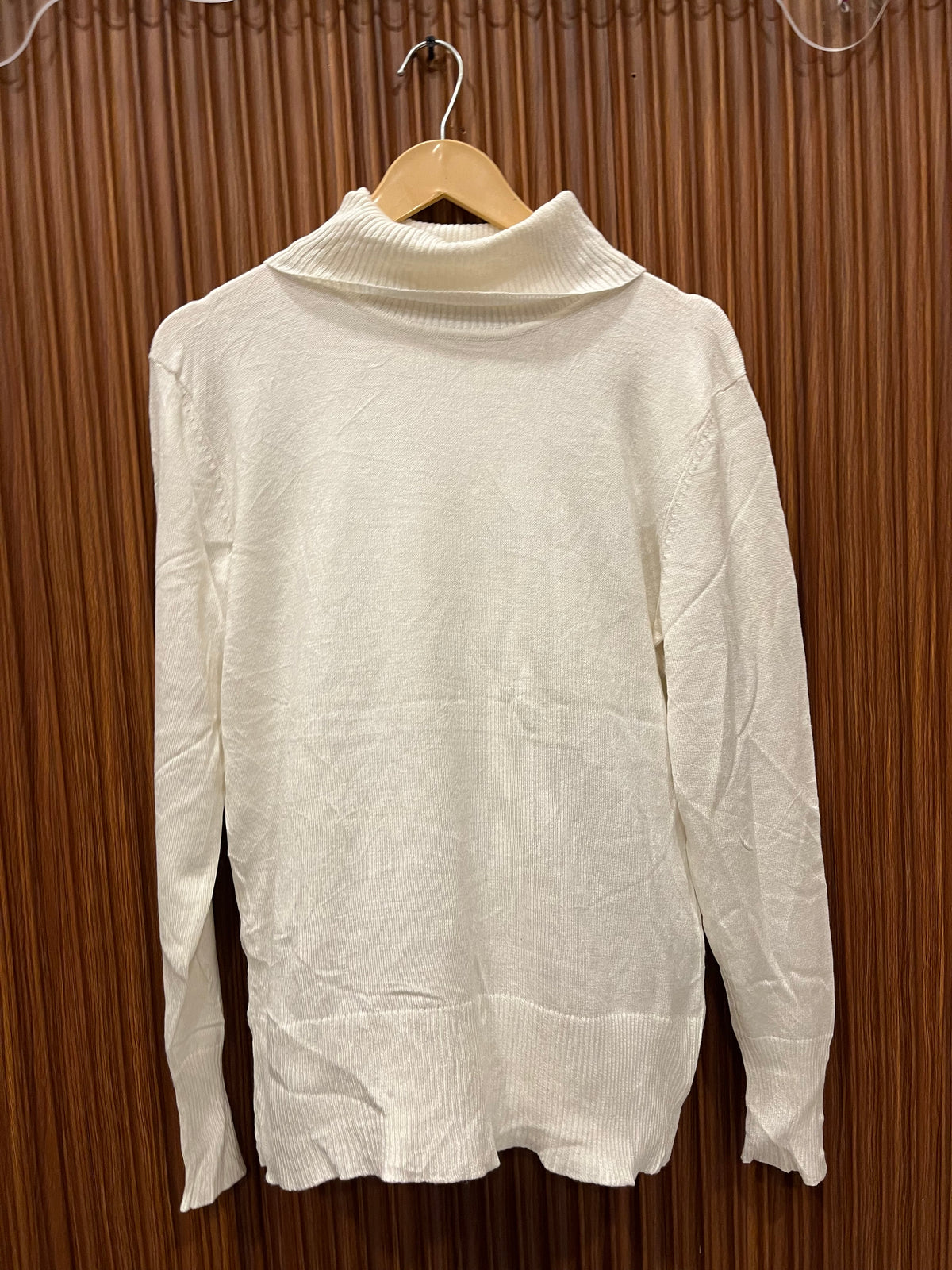 Chest 20 Length 25 | branded woman high neck