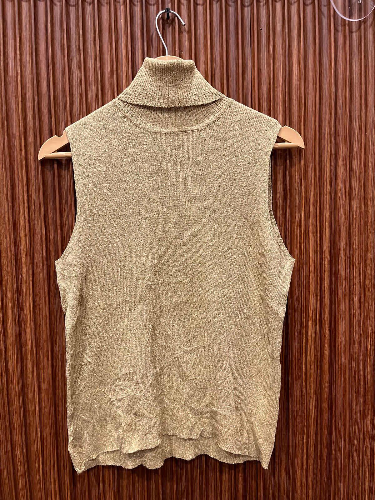 Chest 17 Length 23 | branded woman high neck