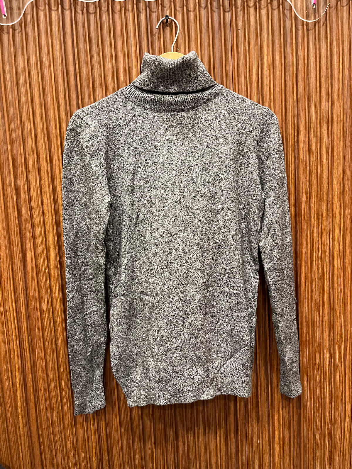 Chest 17 Length 25 | branded woman high neck