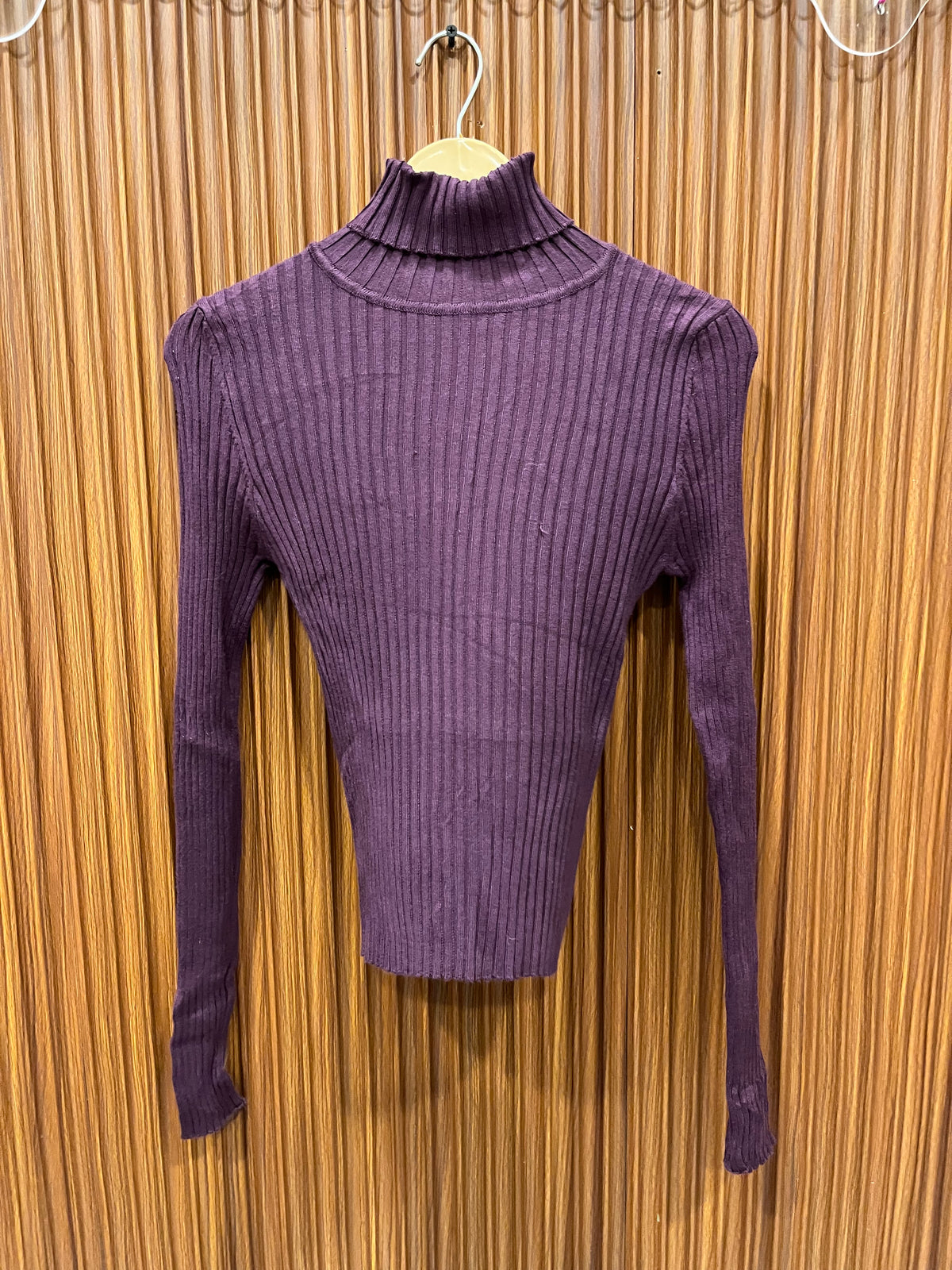 Chest 14 Length 21 | branded woman high neck