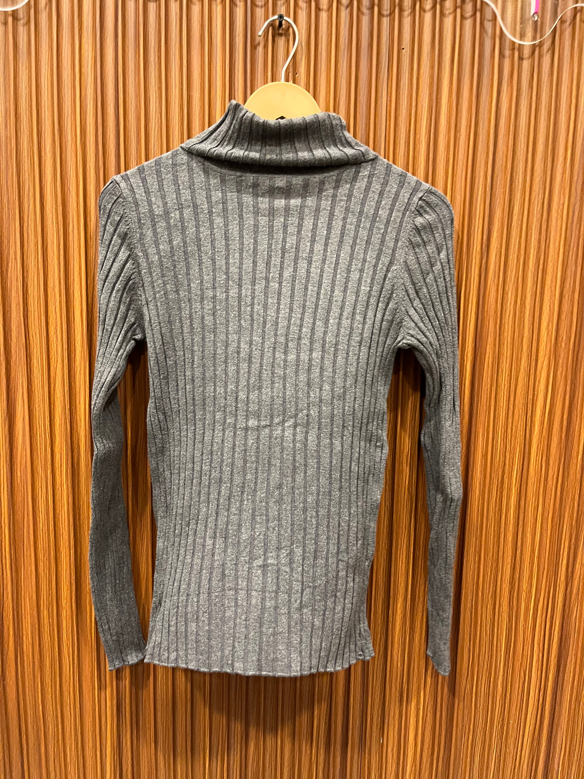 Chest 15 Length 24 | branded woman high neck