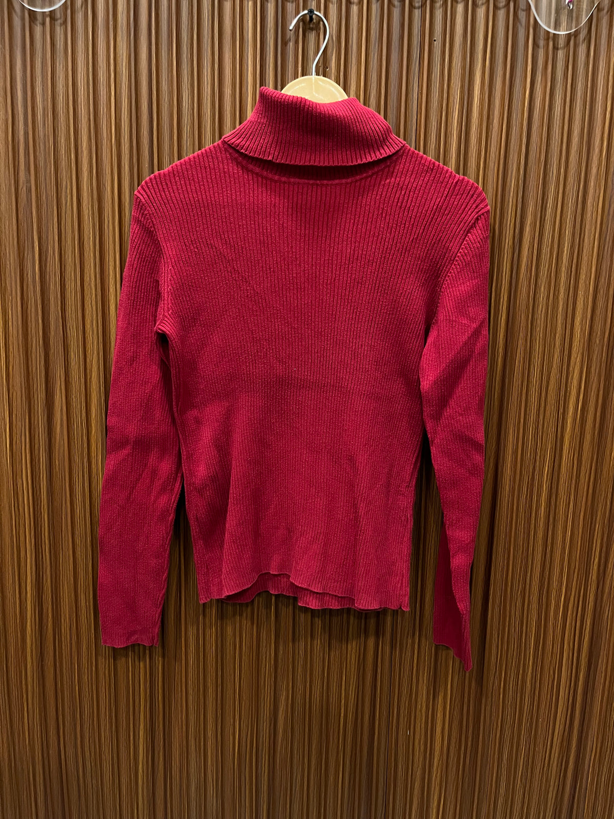 Chest 16 Length 23 | branded woman high neck