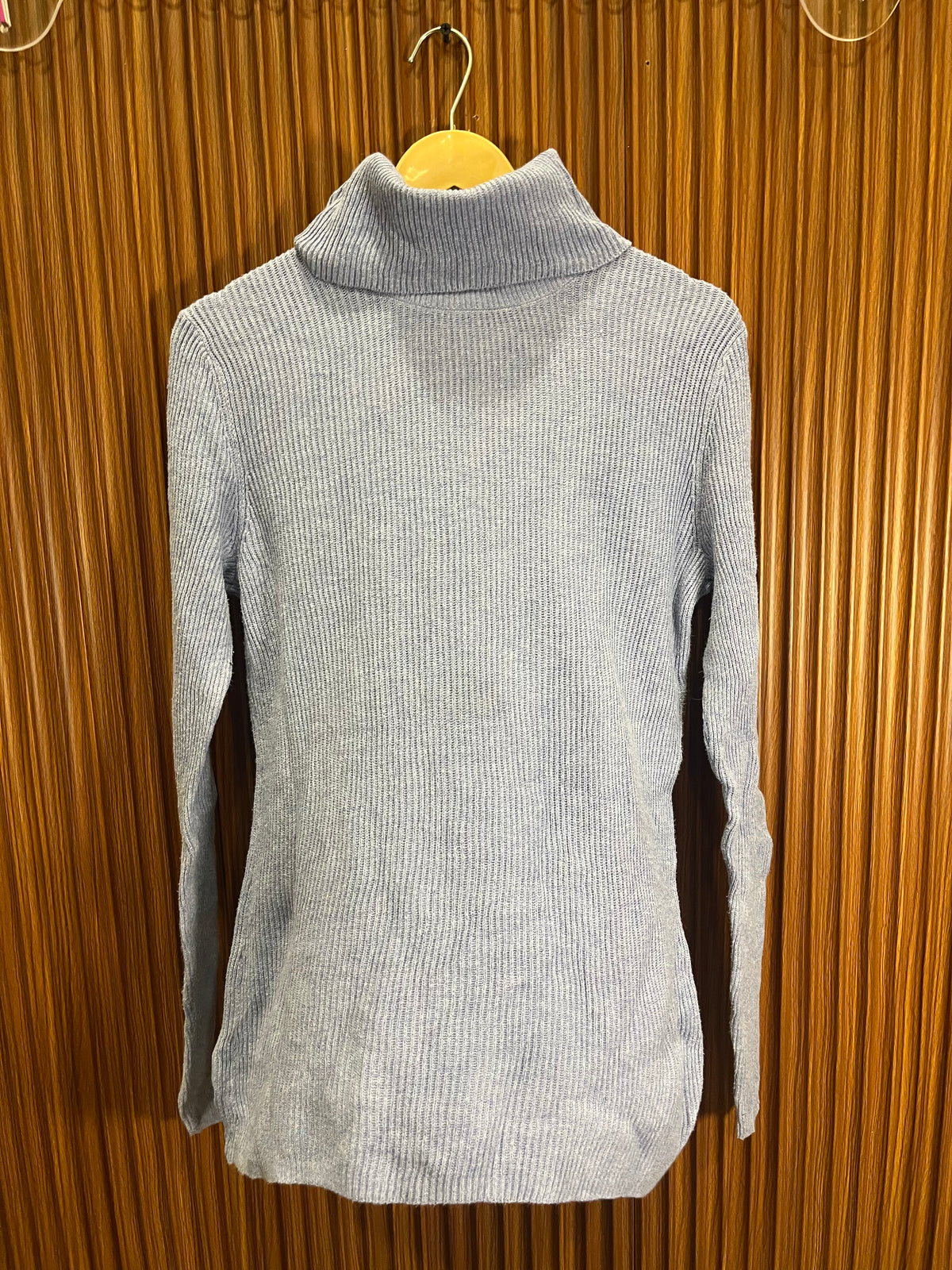 Chest 19 Length 27 | branded woman high neck
