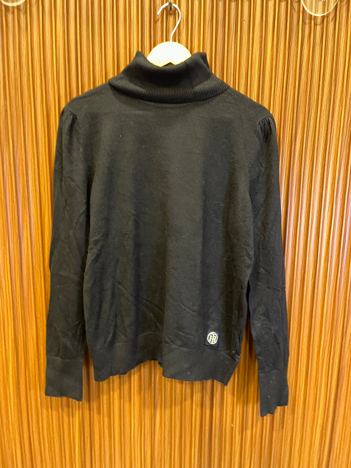 Chest 21 Length 25 | branded woman high neck