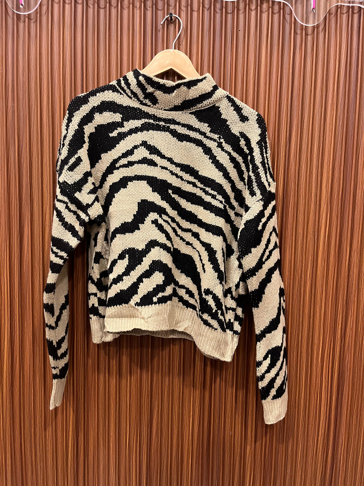 Chest 22 Length 22 Western Branded Womens Sweater
